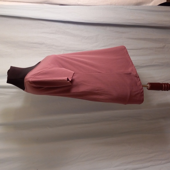 LuLaRoe S Classic T Tee Shirt NWT Purple Hi-Low - Picture 4 of 8